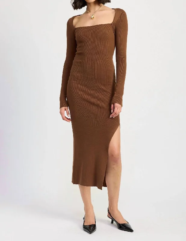 women's pear-shaped body dressesSquare Neck Midi Dress In Chocolate