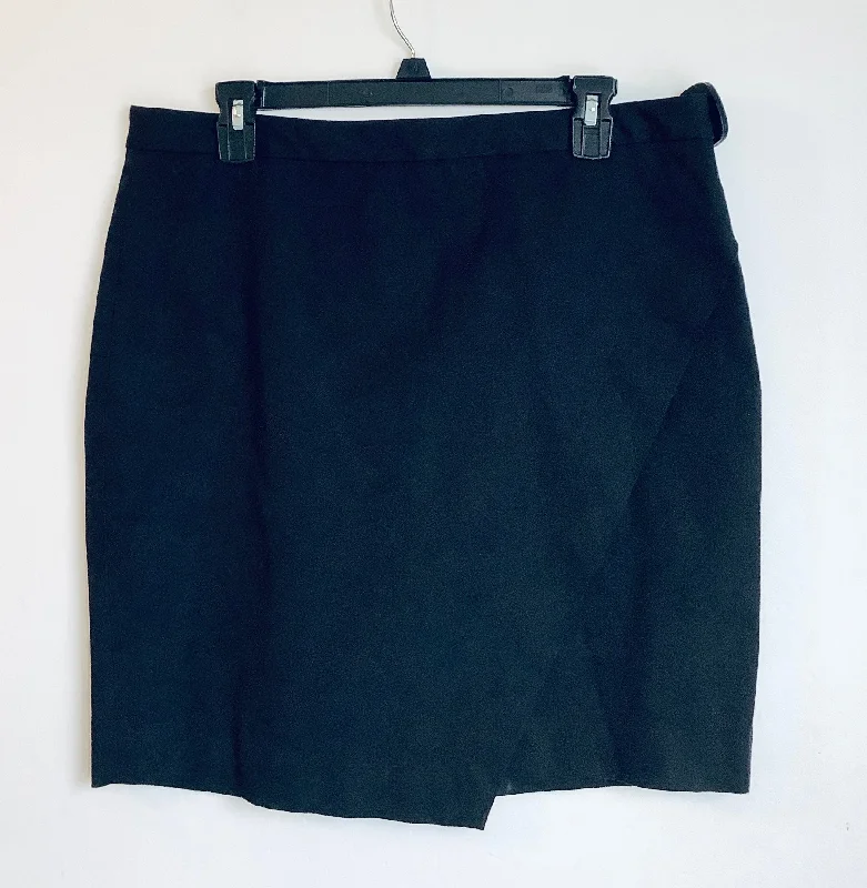 women's affordable velvet skirtsSkirt Mini & Short By Banana Republic In Black, Size: 12