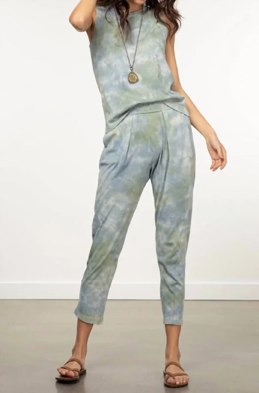 women's mid-rise pantsEasy Pant In Sky Camo